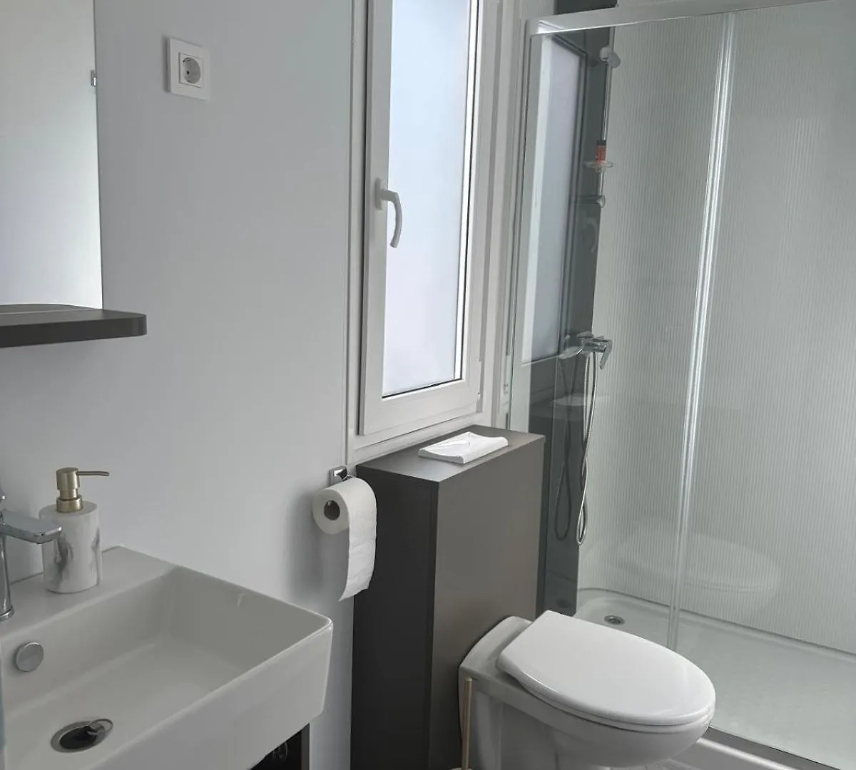 אתר קמפינג סבטי פטר Mobile Home Sea Breeze